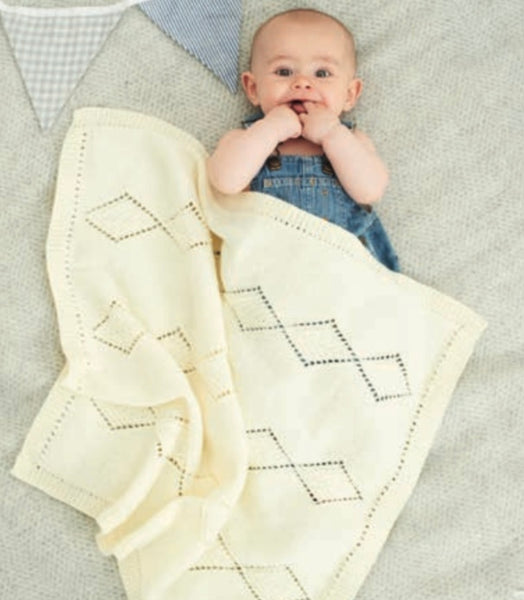 Stylecraft Baby Double Knit Blanket Knitting Pattern 8913