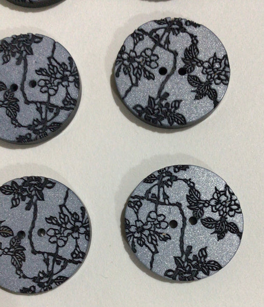 30mm Flat Light Grey Flower & Bird Design Button